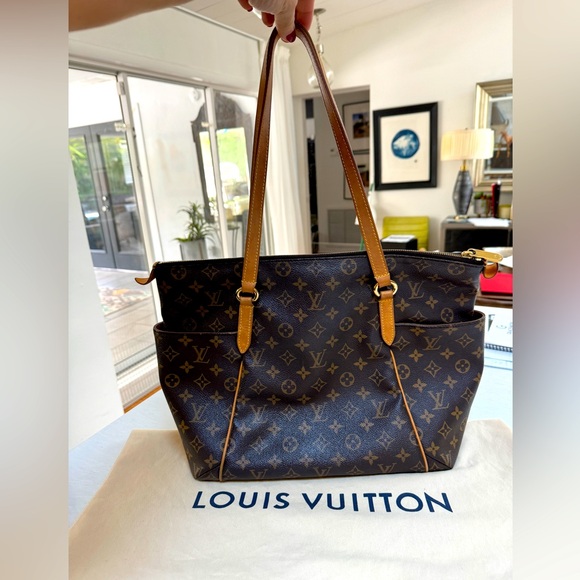 Authentic Louis Vuitton Totally MM Bag Great condition SD4181 (2011). It’s REAL - Picture 1 of 11
